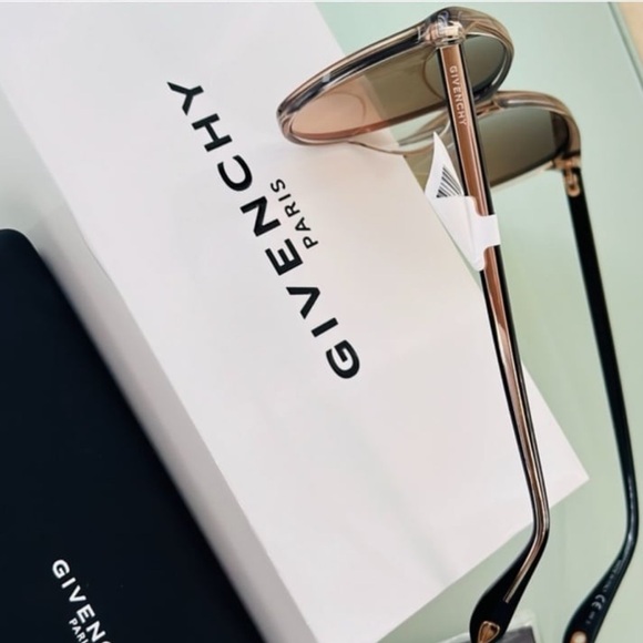 Givenchy Sunglasses - Picture 3 of 9